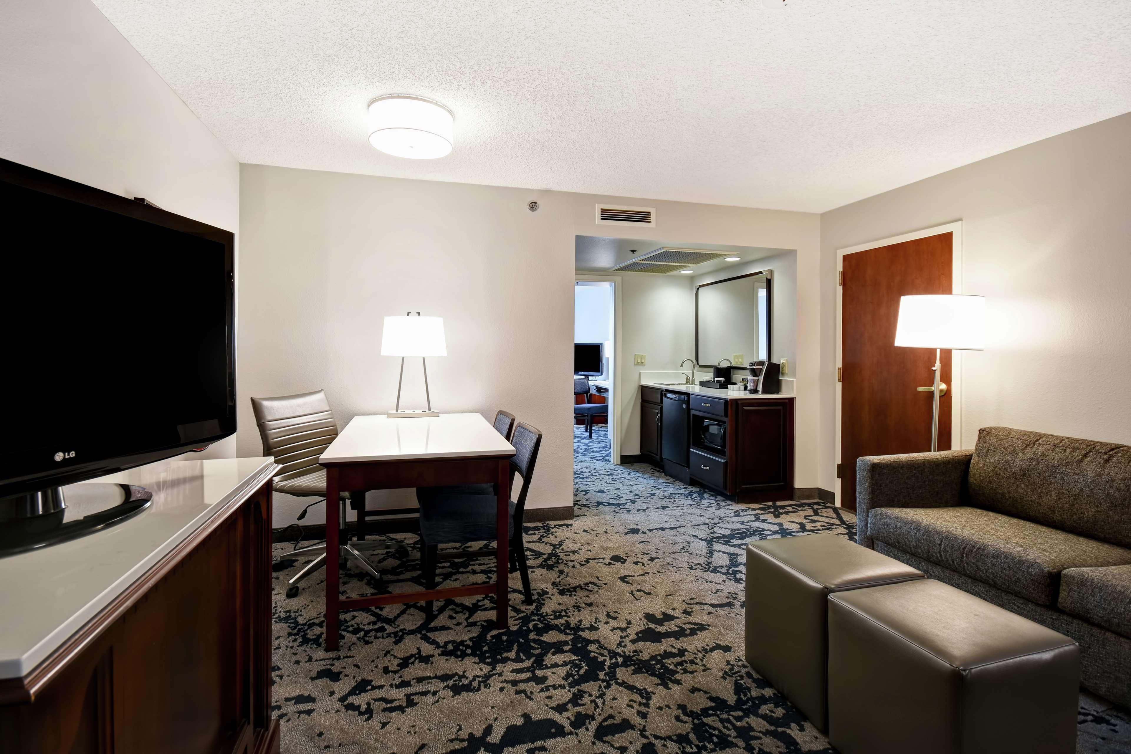 Embassy Suites Montgomery - Hotel & Conference Center Exterior foto
